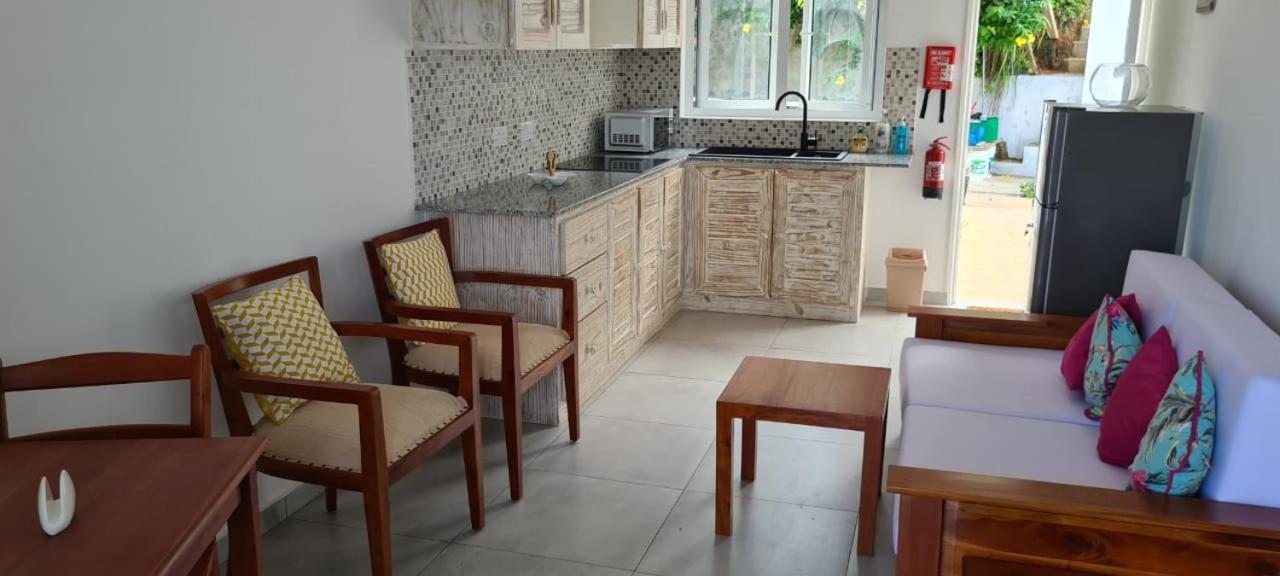 Harmony Self-Catering Apartments Beau Vallon  Zewnętrze zdjęcie